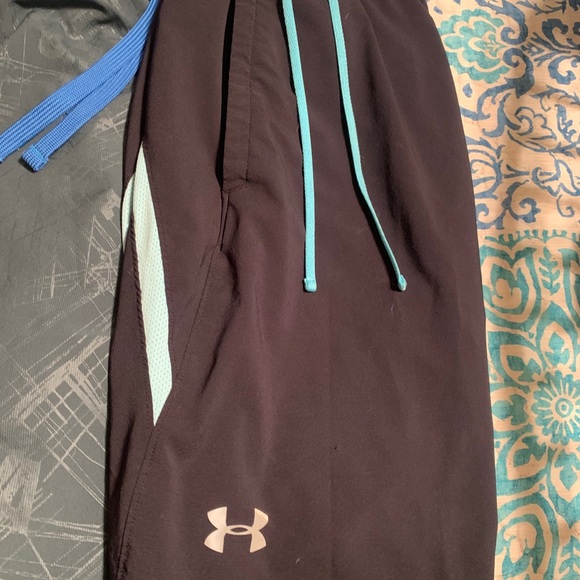 4 pairs men’s Under Armour shorts L - Picture 2 of 9
